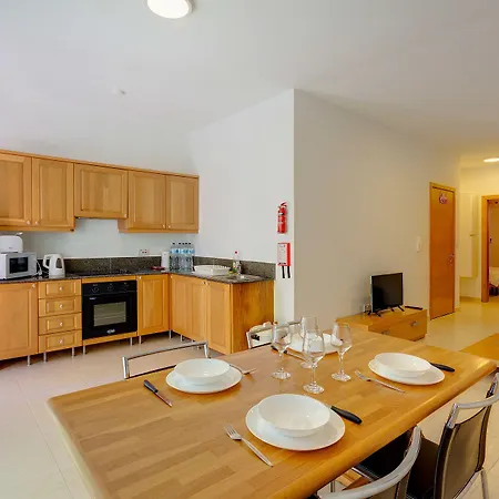 Cosy 1 Bedroom Apartment, Location * Sliema