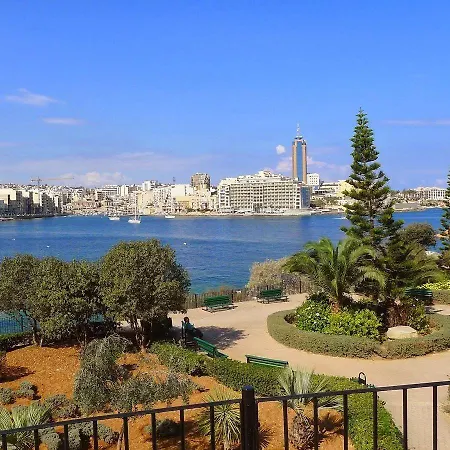 Cosy 1 Bedroom Apartment, Location * Sliema